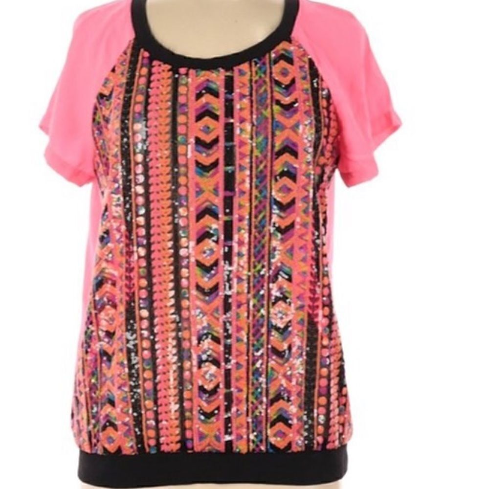 NWOT - KUT from the kloth neon pink sequin front short sleeve top Size: M